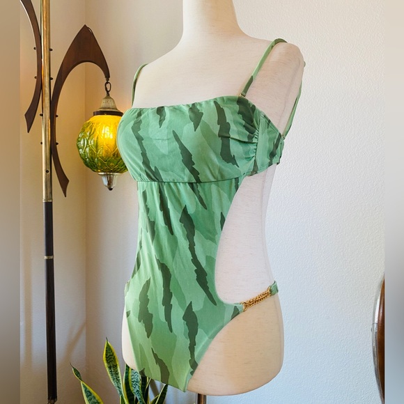 Brazilian Monokini | Green & Gold | Scrunch Butt | S - Picture 10 of 16